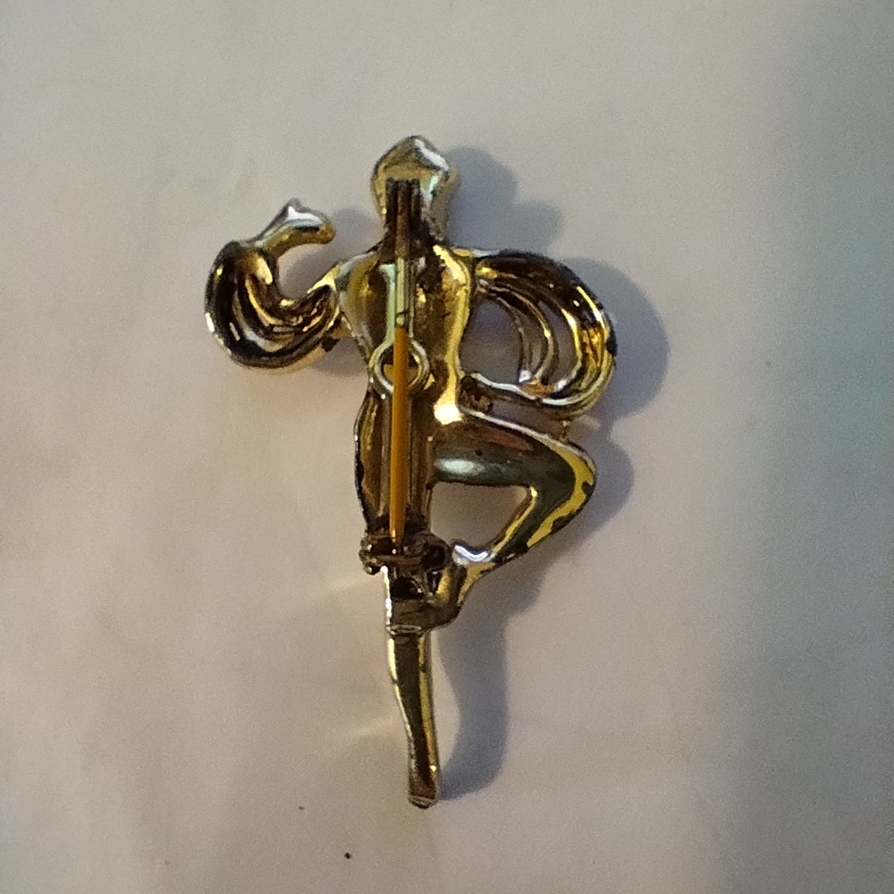 Dancing People Brooches Gold and Pink - Picture 7 of 7